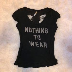 Nothing to wear T-shirt with slashed back